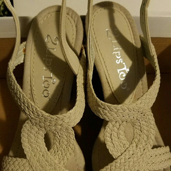 Shoes - Picture 2 of 4