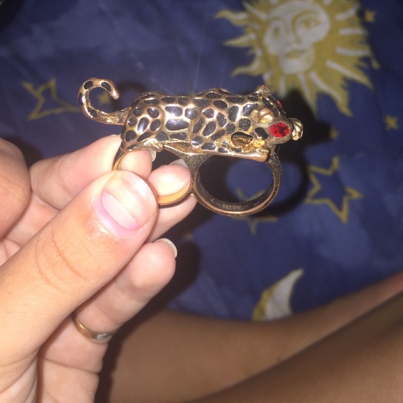 Cheetah two fingered ring