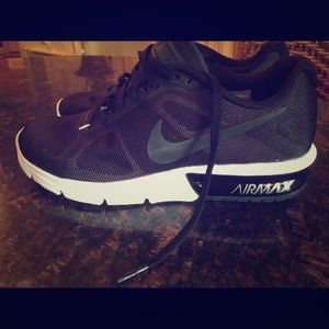 Nike Tennis Shoes