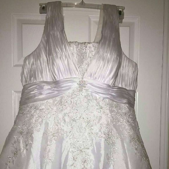 NEW Sz 22 Bonny Bridal wedding gown