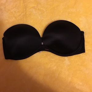 Black strapless push up