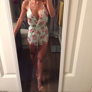 ❌SOLD❌NWOT! Never worn! Minty Green romper