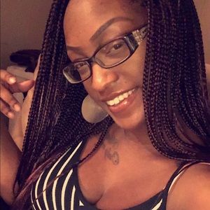 Meet your Posher, Sierra