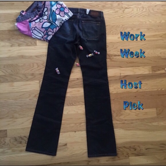 Bundled Only the Best Take 40% OFF EVERYTHING - Picture 5 of 8