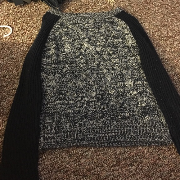 Sweater - Picture 2 of 3