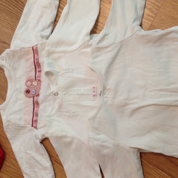 Beautiful, long sleeve, white onsies  trio
