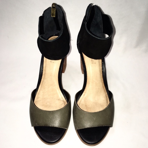 Arricci Ankle Strap Sandal Heels - Picture 3 of 4