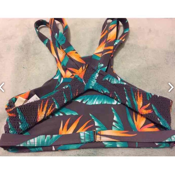 SOLD ON MERC Ⓜ️ - Picture 2 of 3