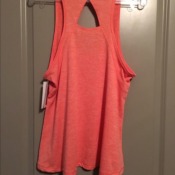 NWT Workout Tank - Picture 2 of 4