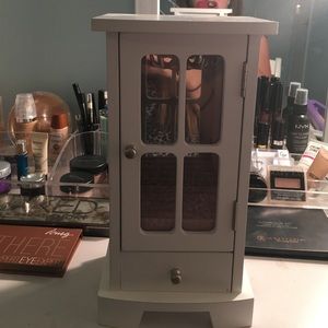 Jewelry holder, organizer