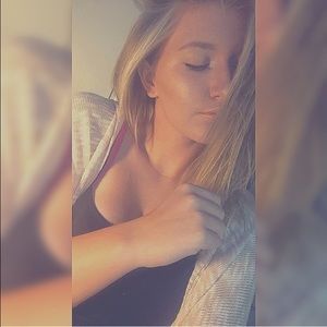 Meet your Posher, Hailey