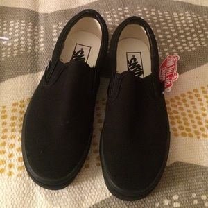 NEW SLIP ON BLACK VANS