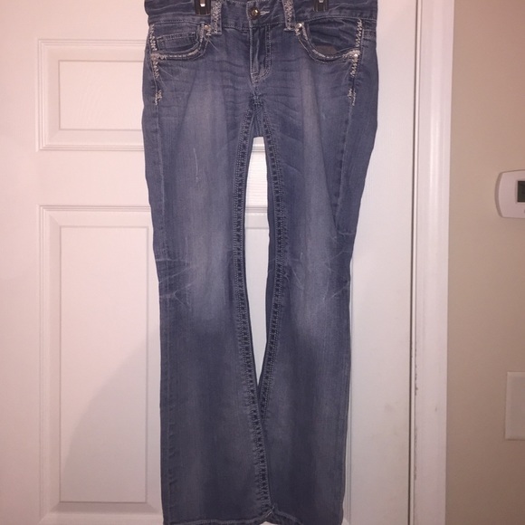 Leo style day trip jeans