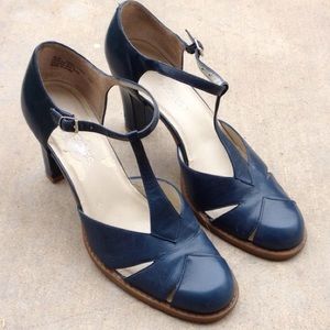 Aerosoles blue leather shoes