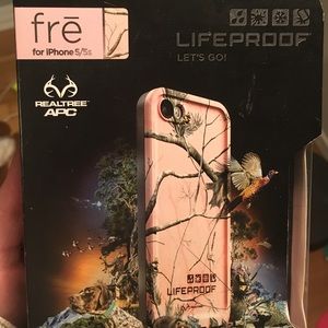 iPhone 5/5s frē life proof case
