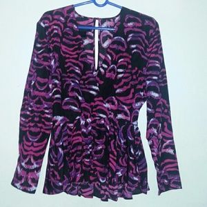 ***HOST PICK!!!!!!*** Kardashian Kollection top