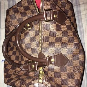 Preowned LV speedy 30