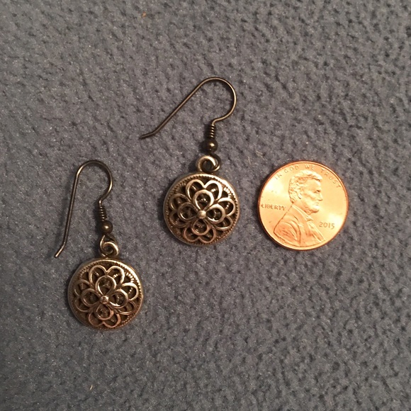 Brighton Circle Earrings - Picture 1 of 1