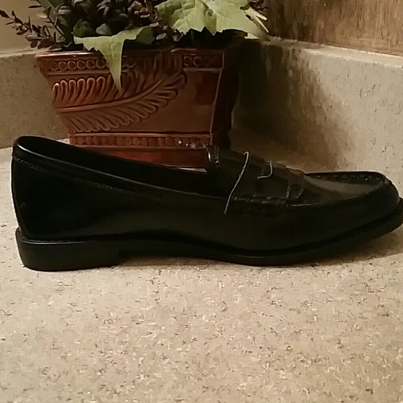 Shoes - Picture 3 of 3