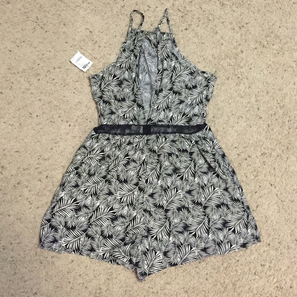 HALTER ROMPER - Picture 2 of 3