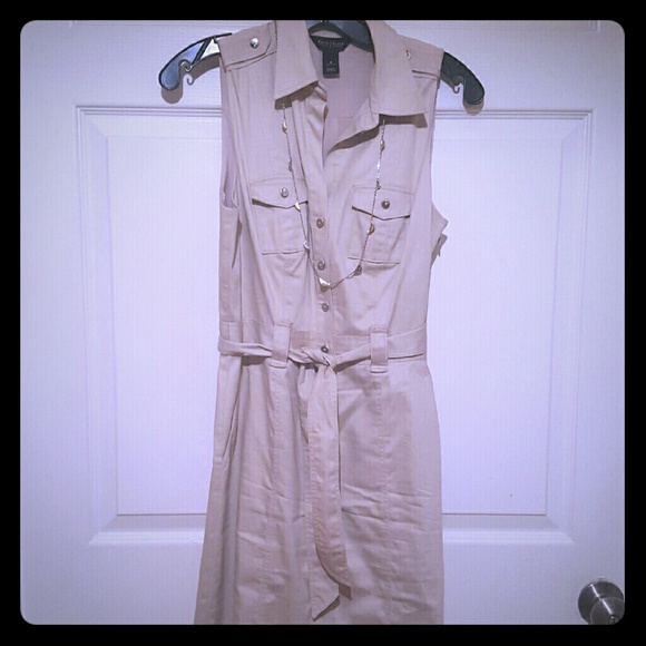 👢WHBM BEIGE DRESS👢