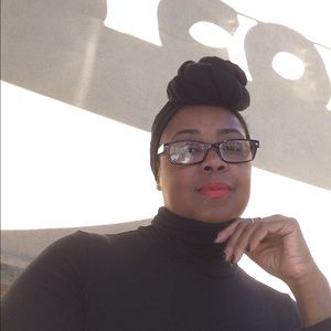 Meet your Posher, Carina