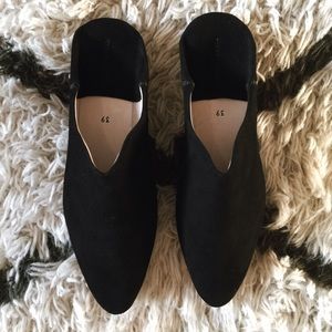 HOLD Reformation Babouche Moroccan Slipper