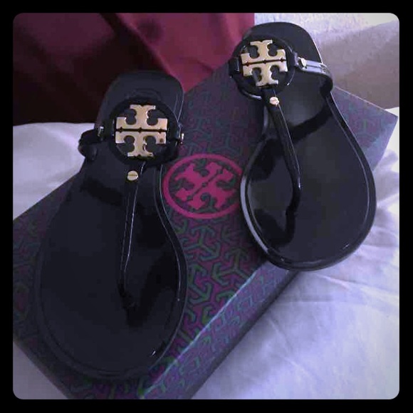 Tory burch sandals Size 7 only used 2 times