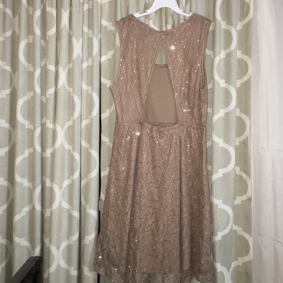 dress!! - Picture 2 of 2