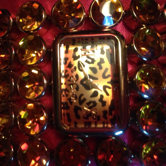 ⭐️ BETSEY JOHNSON Crystal watch main image 4