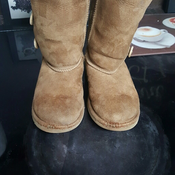 Childrens UGG Bailey Boots - Picture 3 of 4