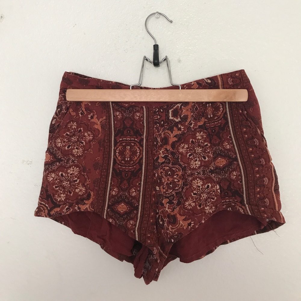 NWOT Kendall and Kylie Pattern Shorts