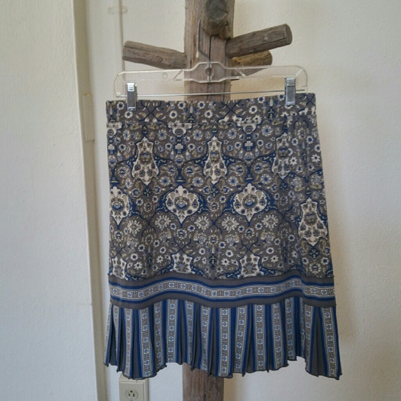 Max Studio skirt. Has matching tunic