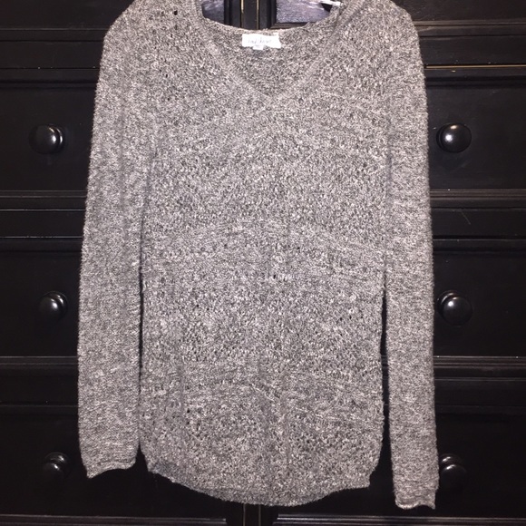 sweater w/ hood