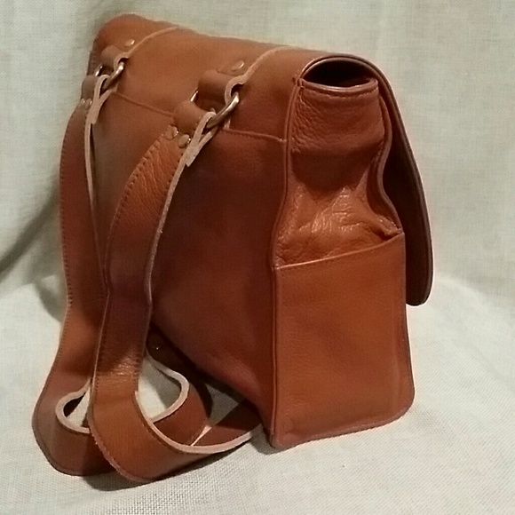 VERE VERTE MIDI LEATHER convertible backpack - Picture 4 of 8