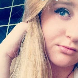 Meet your Posher, Destiny