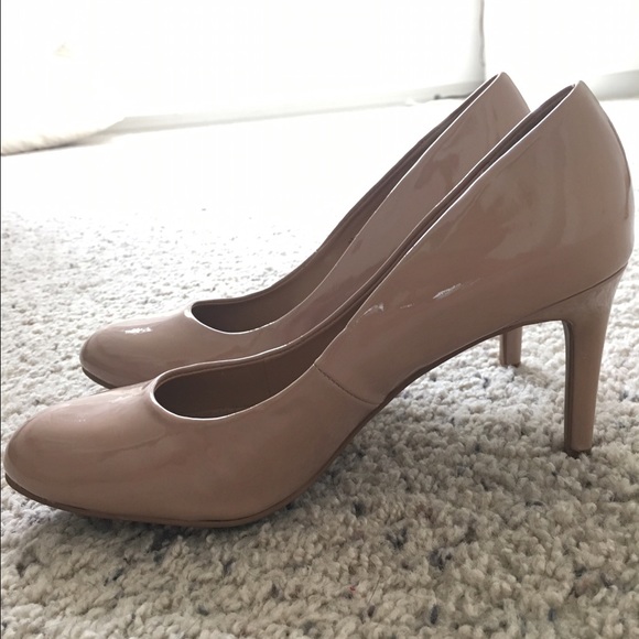 Heels - Picture 2 of 2