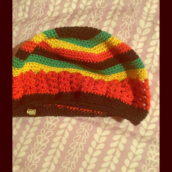 Rastafarian Hat - Picture 1 of 4