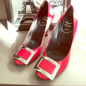 👉🏻SALE👈🏻Roger Vivier_authentic_red_heels_37