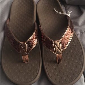 Vionic "Tide" Flip Flops NWT