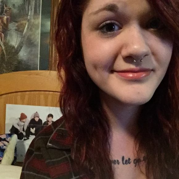 Meet your Posher, Lindsey - Picture 1 of 1