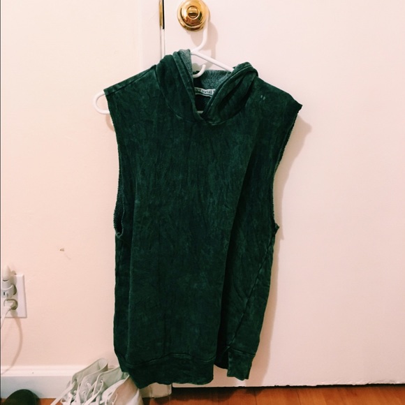 Sleeveless acid wash hoodie