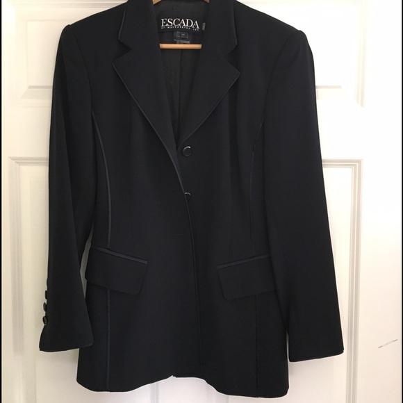Escada by Margaretha Ley - Picture 1 of 4