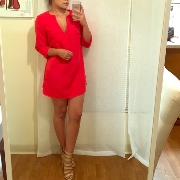 Red dress❣fits like a 6*