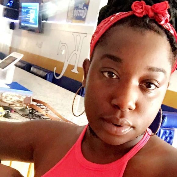 Meet your Posher, Celeste