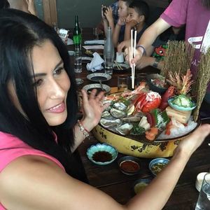 Meet your Posher, Lara