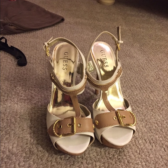 GUESS SIZE 7 1/2 shoes - Picture 3 of 3