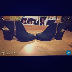 Cute booties that have been barely worn.