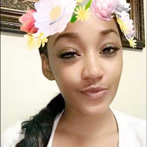 Meet your Posher, Dania