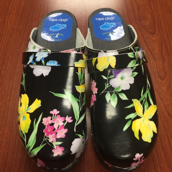 Cape clogs floral